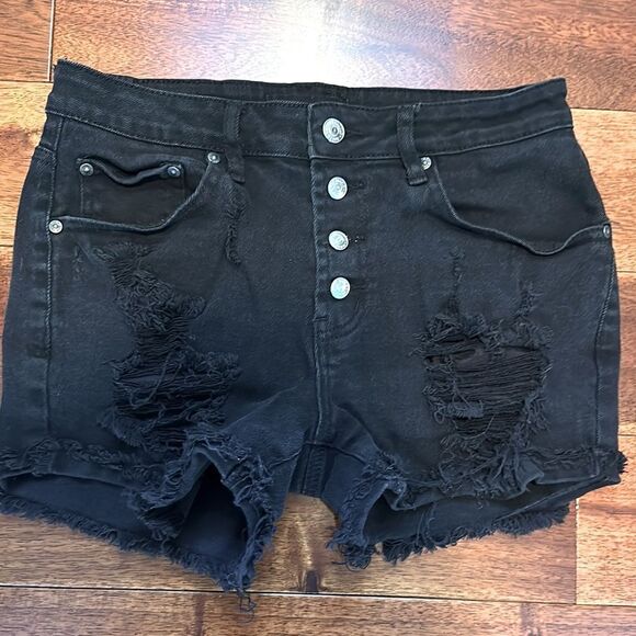 Almost Famous Black Distressed Women's Shorts Size 7 - Picture 1 of 6
